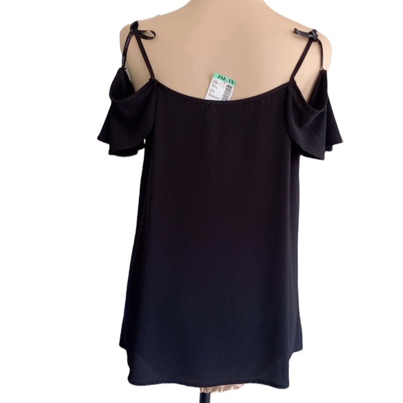 Off The Shoulders Tops Size L NWT - Picture 2 of 9